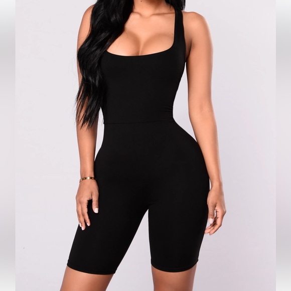Fashion Nova Pants - NEVER WORN BLACK ZIPPER BACK ROMPER